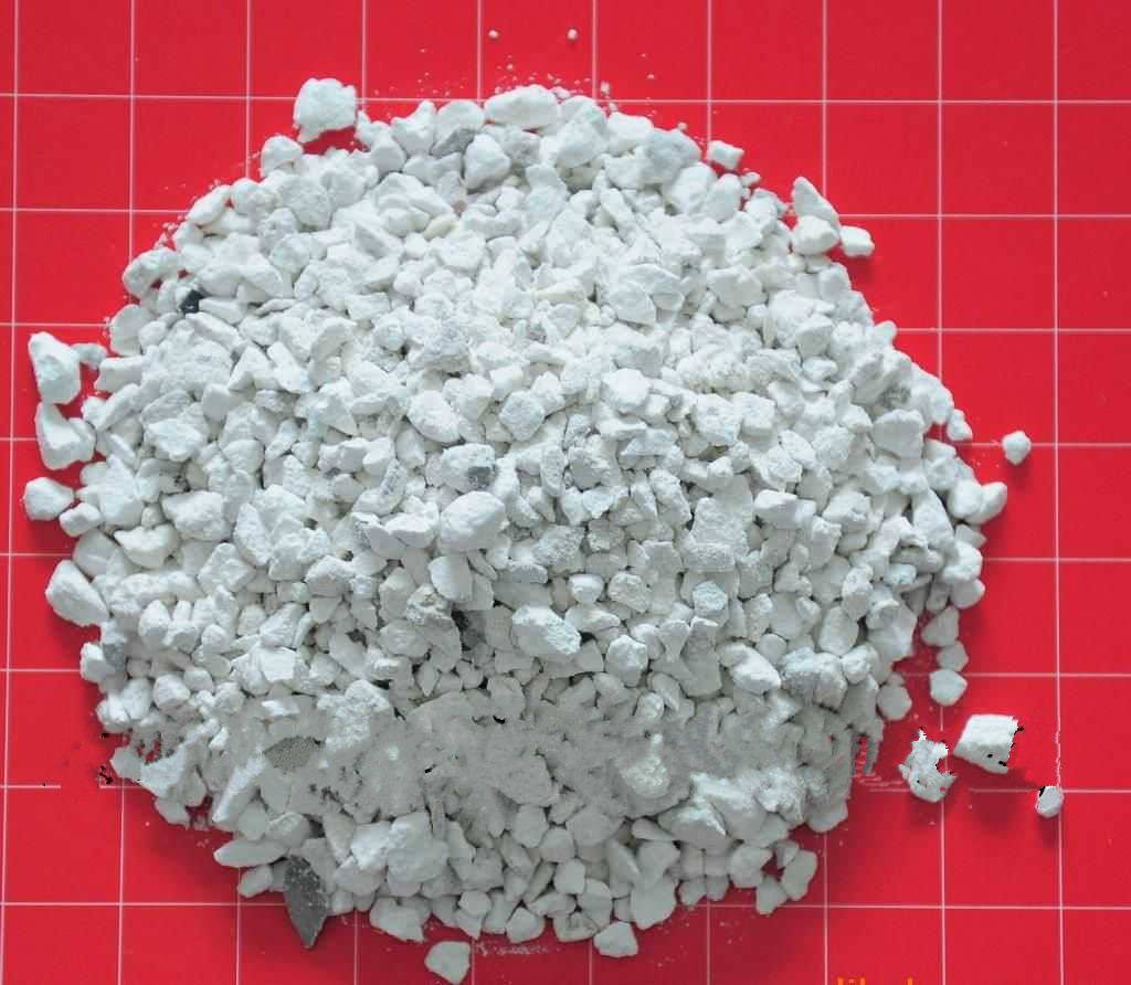 生石灰在养鸡中的作用有哪些？用途及用法